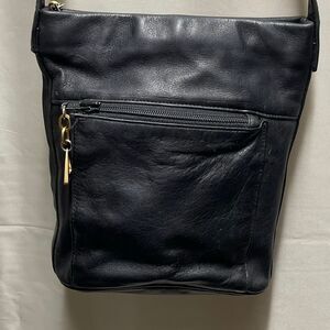 Vintage Sharif black leather crossbody.
